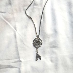 🤑FREE with Purchase Dream catcher necklace ✨️